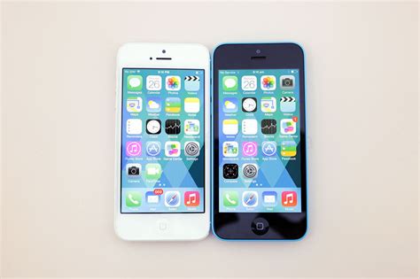 Compare Apple iPhone 5c vs. Apple iPhone 5 .